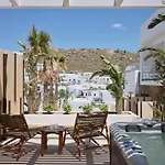 Iria Blue Mykonos ホテル