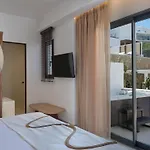 Iria Blue Mykonos ホテル