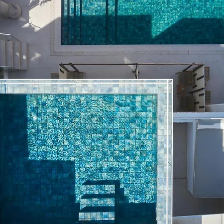 Iria Blue Mykonos ホテル