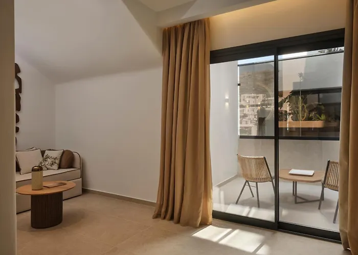 Hotel Iria Blue Mykonos 4*