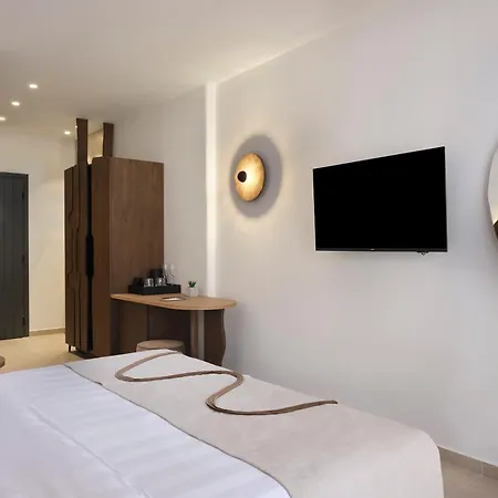 מלון Iria Blue Mykonos 4*