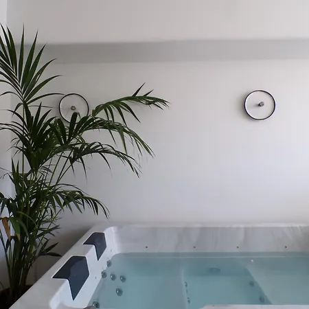 Iria Blue Mykonos Hotel 4*