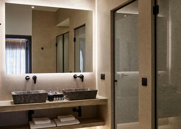 מלון Iria Blue Mykonos 4*